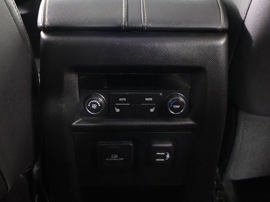 Used 2023 Chevrolet Traverse Premier AWD/4WD image 62