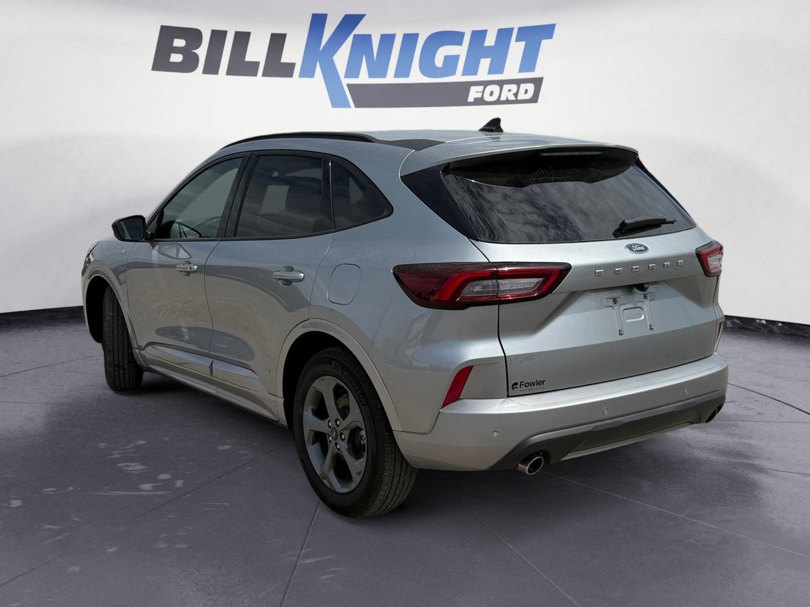 Used 2024 Ford Escape ST-Line w/ Tech Pack #1 FWD image 3