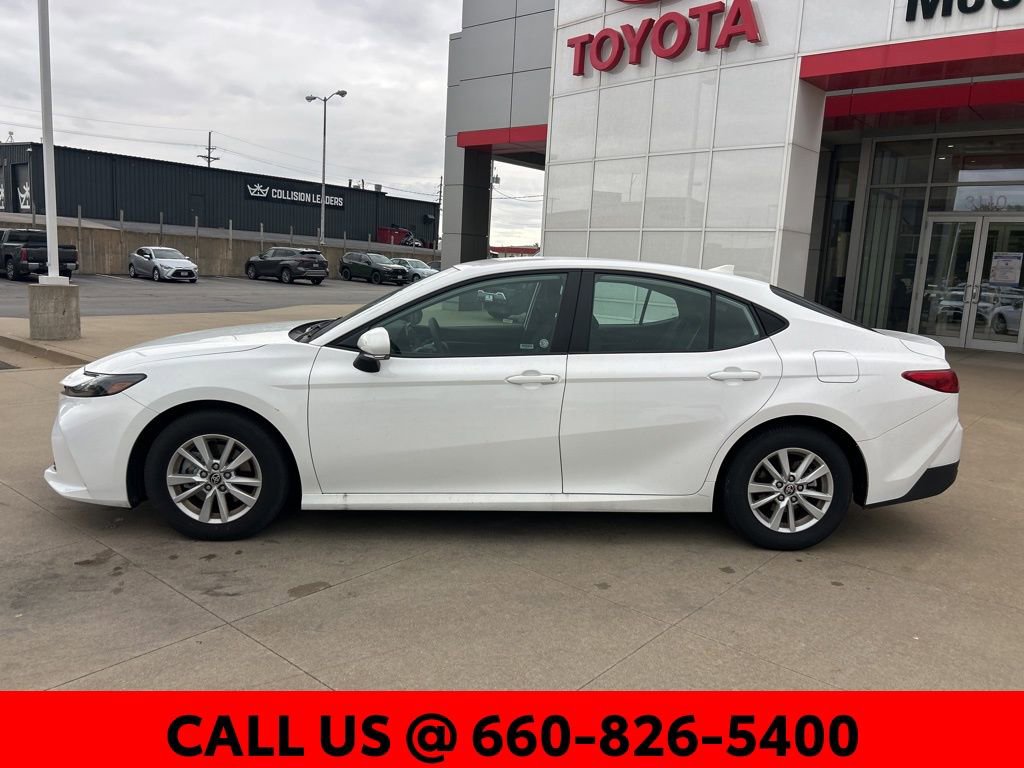 Used 2026 Toyota Camry LE FWD image 11