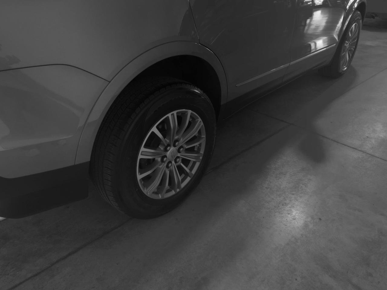 Used 2017 Cadillac XT5 Luxury FWD image 16