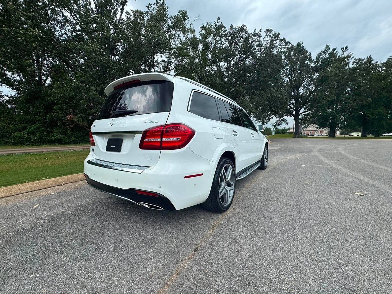 Used 2017 Mercedes-Benz GLS 550 4MATIC image 7