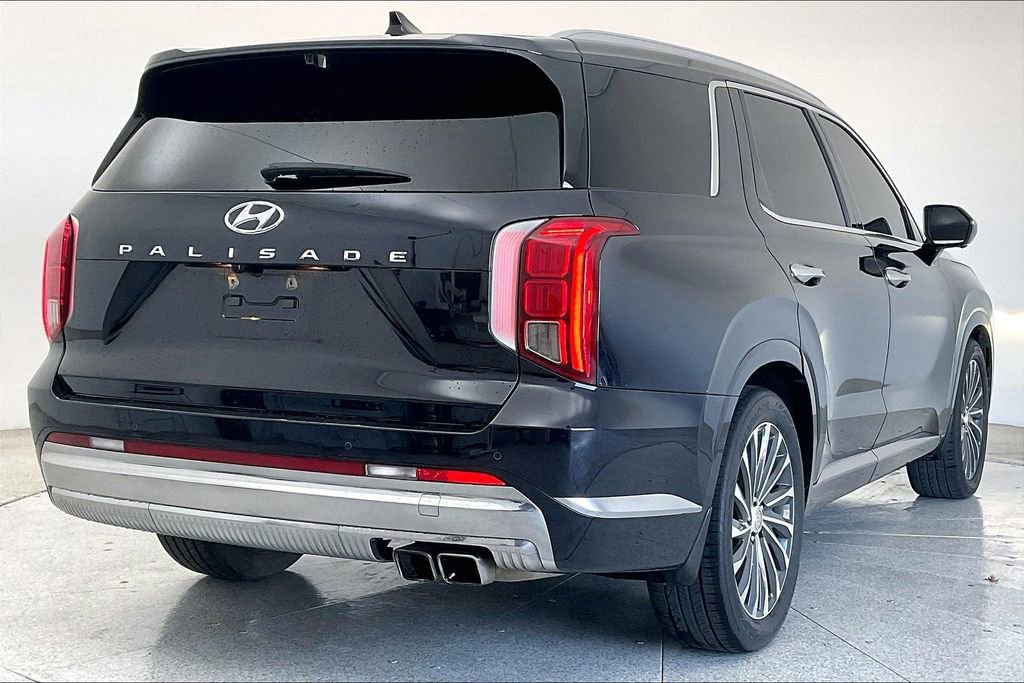 Used 2023 Hyundai Palisade Calligraphy image 14