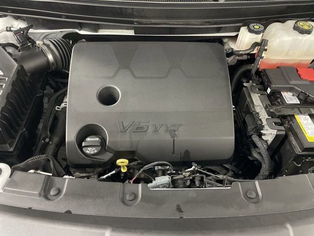 Used 2023 Chevrolet Traverse Premier w/ LPO, Cargo Package image 28