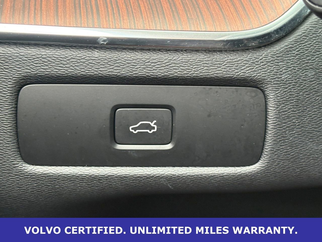 Certified 2024 Volvo XC60 B5 Plus w/ Protection Package Premier AWD/4WD image 21