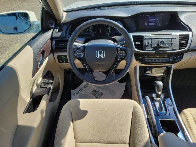 Used 2017 Honda Accord Hybrid Sedan image 16
