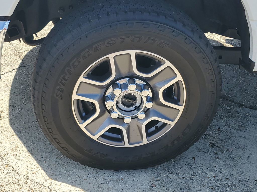 Used 2024 Ford F250 Lariat image 32