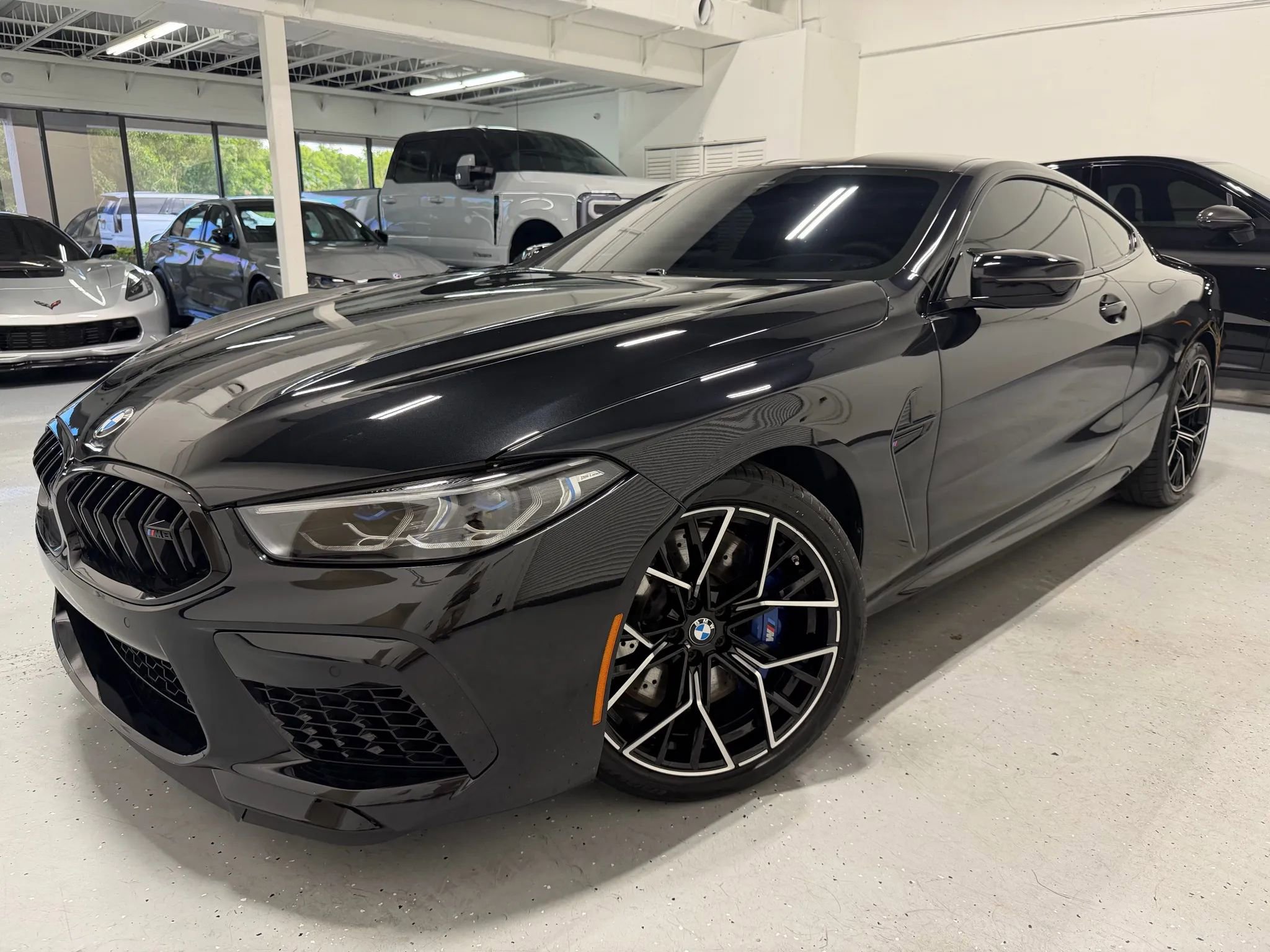 Used 2025 BMW M8 Competition image 3