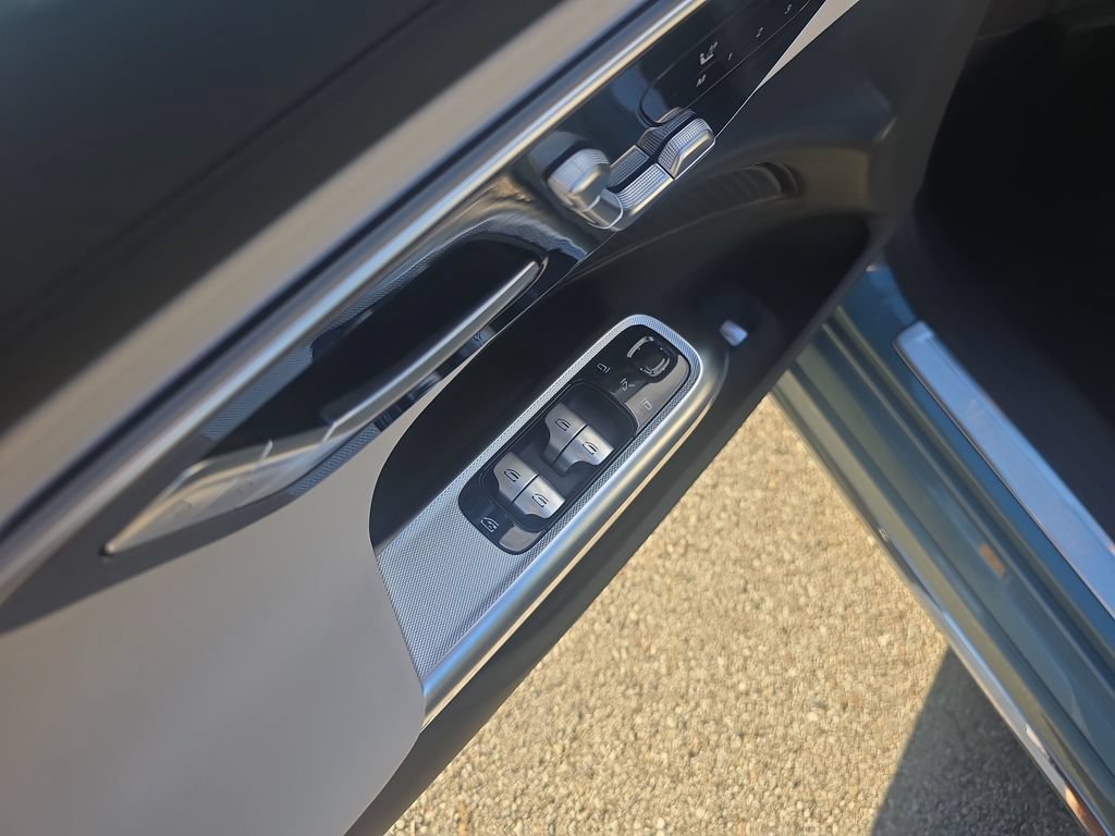 New 2026 Mercedes-Benz E 350 4MATIC Sedan image 11