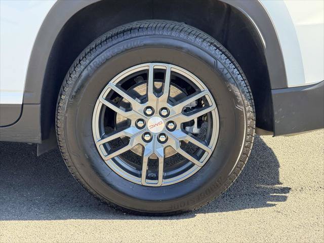 Used 2026 GMC Acadia Elevation FWD image 10