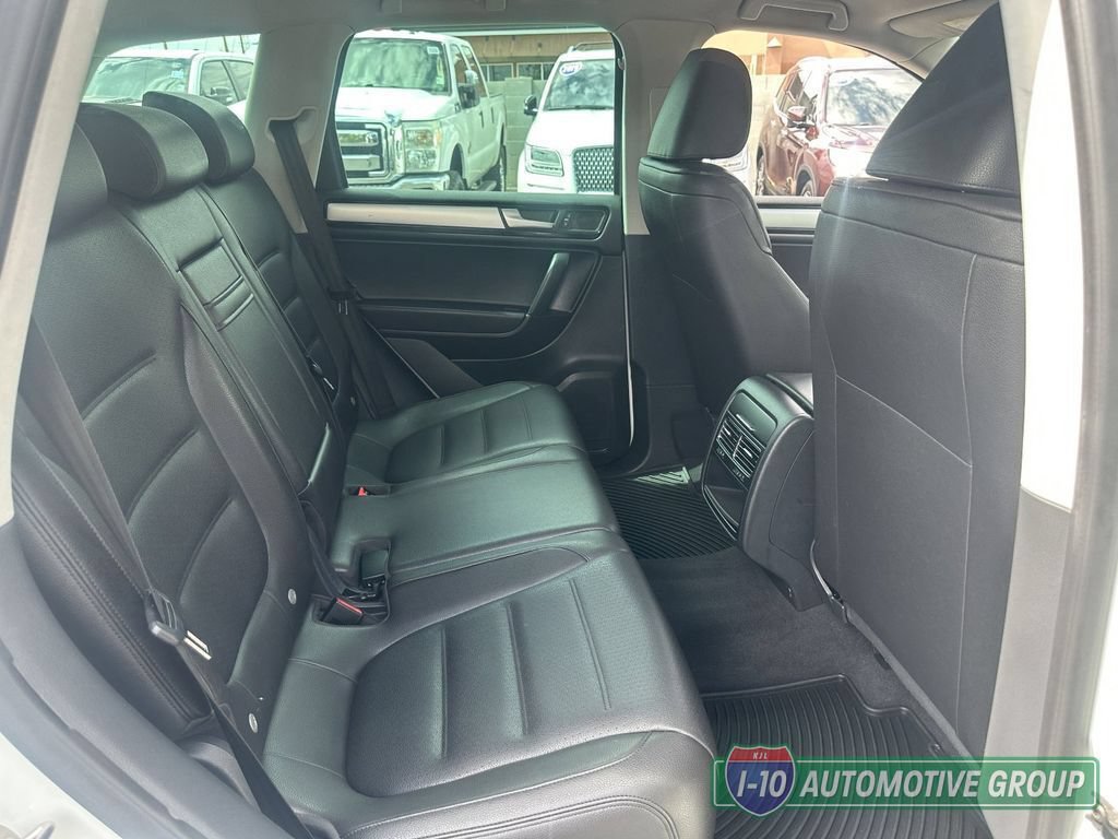 Used 2013 Volkswagen Touareg Sport AWD/4WD image 13