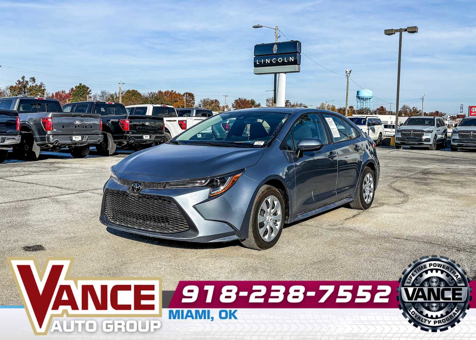 Used 2022 Toyota Corolla LE image 3