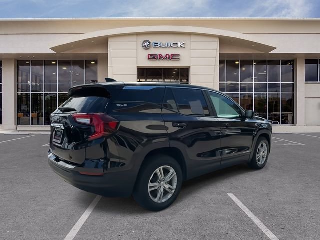 Used 2023 GMC Terrain SLE image 14