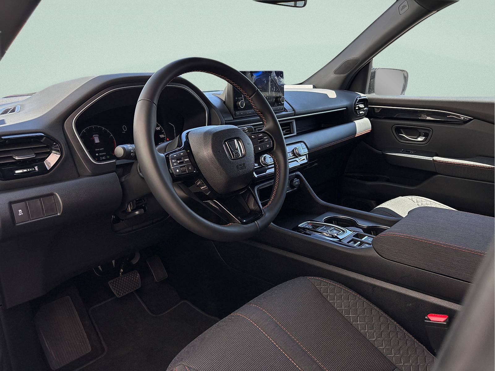 Certified 2025 Honda Pilot Sport image 13