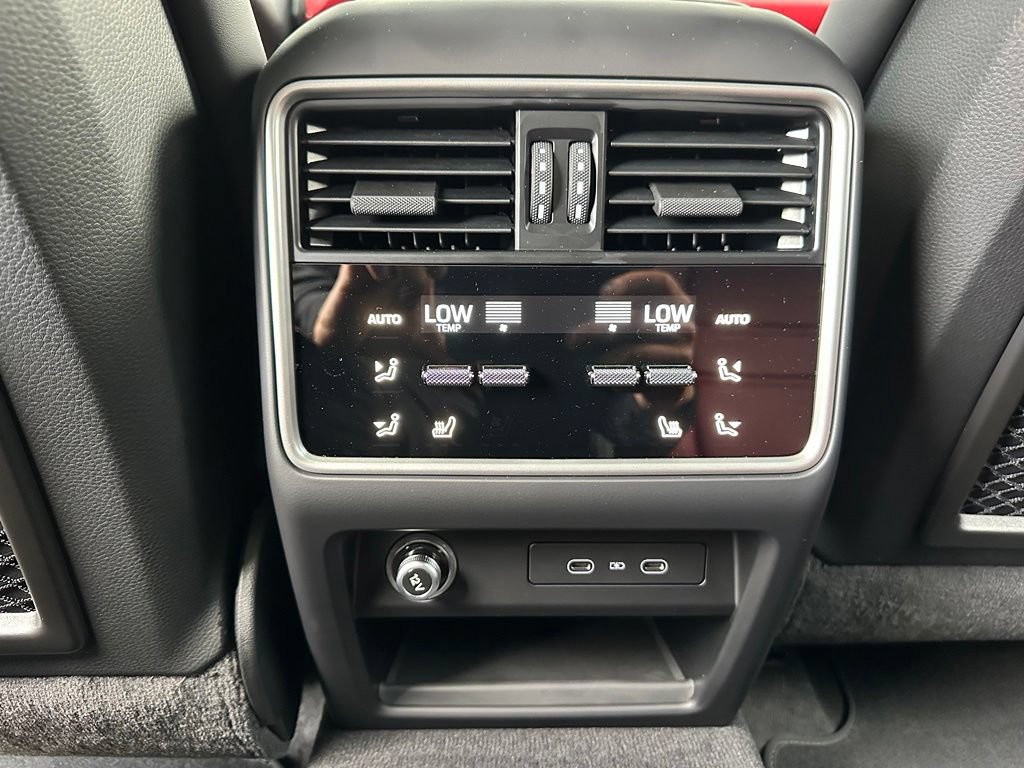 Certified 2026 Porsche Cayenne E-Hybrid Coupe AWD/4WD image 42