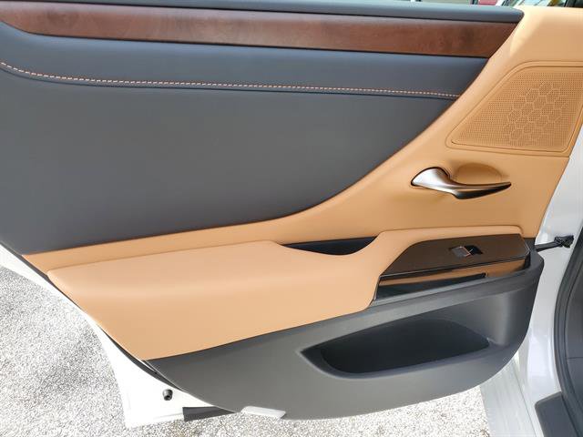 Used 2025 Lexus ES 350 w/ Premium Package FWD image 32