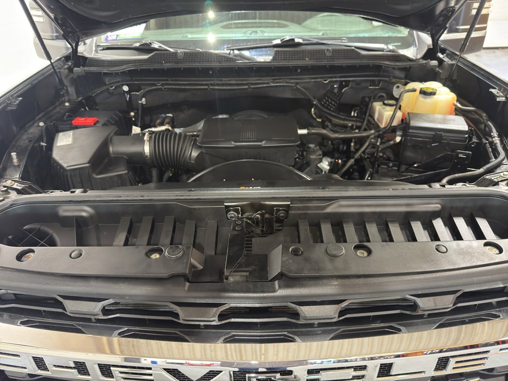 Used 2021 Chevrolet Silverado 2500 LT w/ Convenience Package image 34