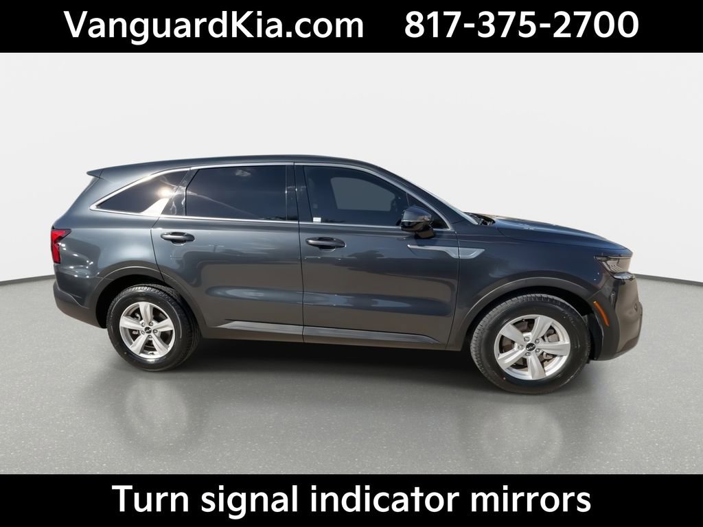 Certified 2023 Kia Sorento LX image 10