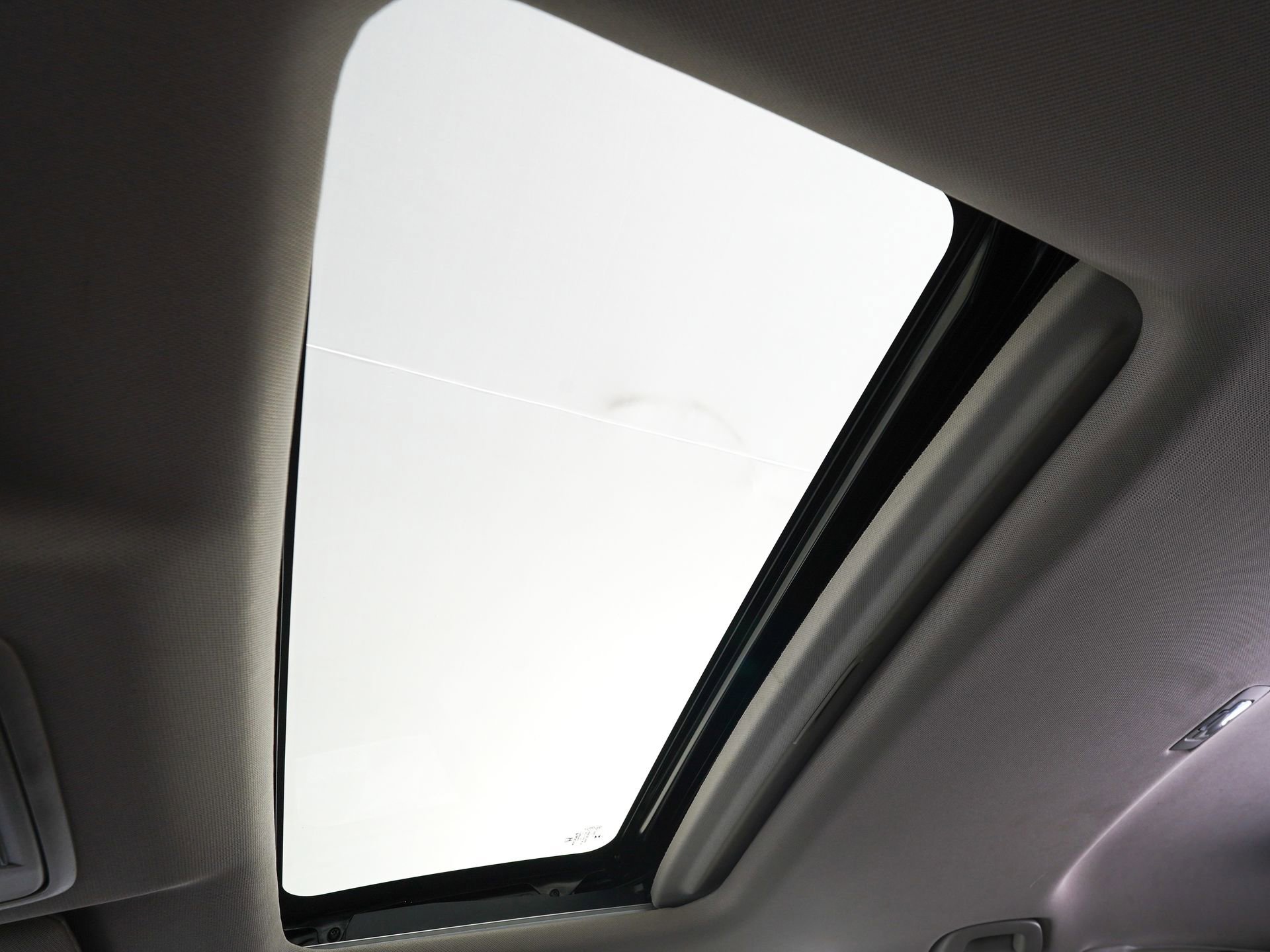 Used 2024 Honda CR-V EX-L image 25