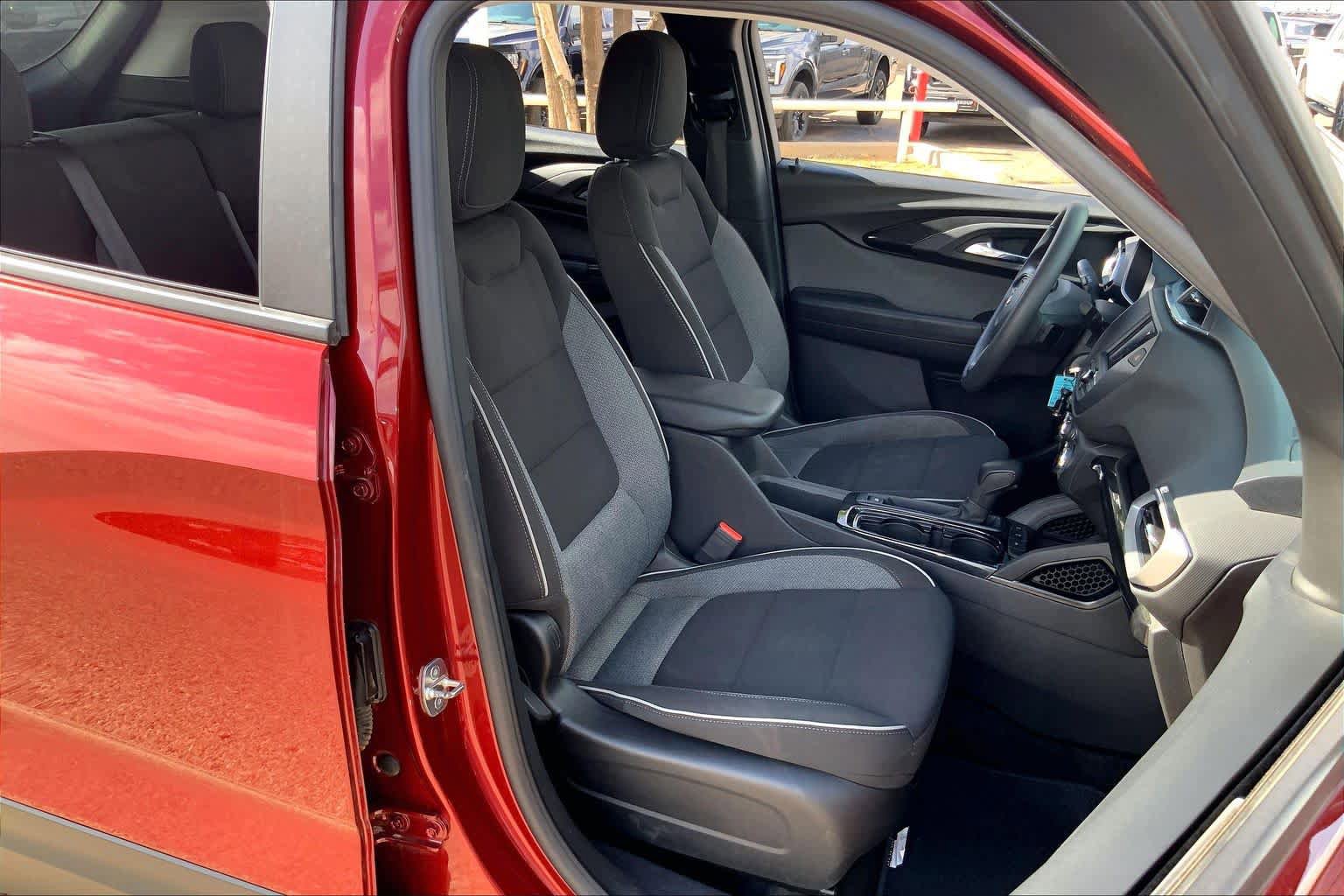 Used 2022 Chevrolet TrailBlazer LS FWD image 8