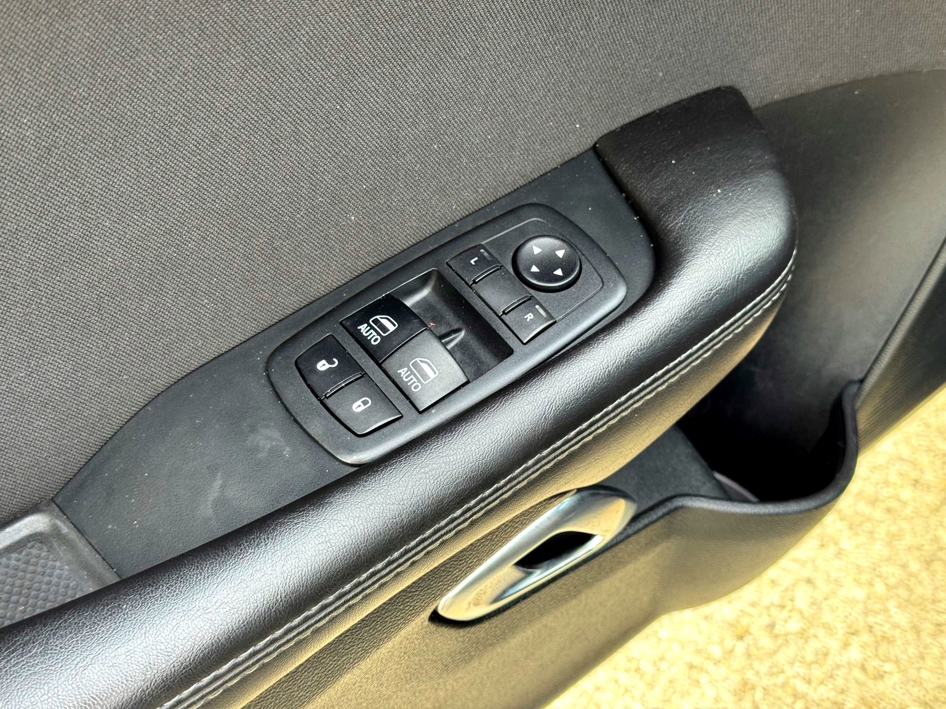 Used 2018 Dodge Challenger R/T Scat Pack RWD image 16