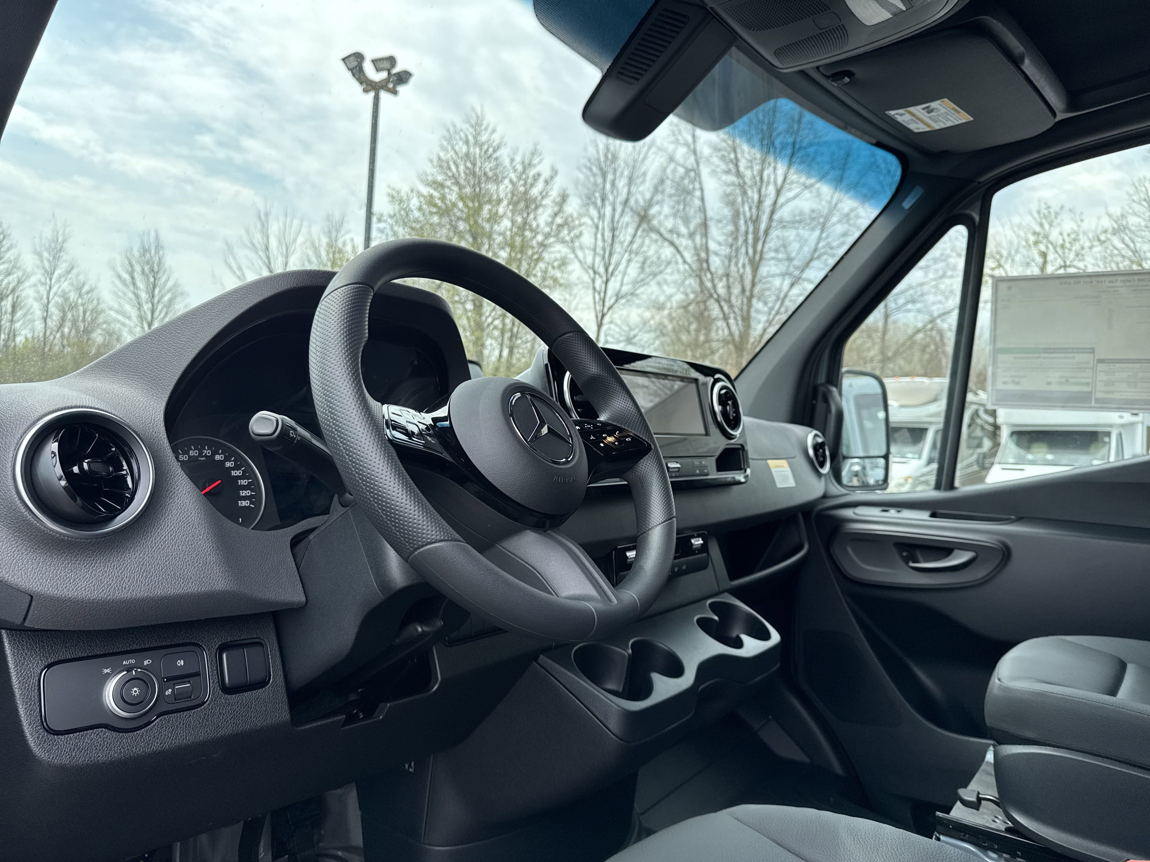 New 2025 Mercedes-Benz Sprinter 2500 image 9