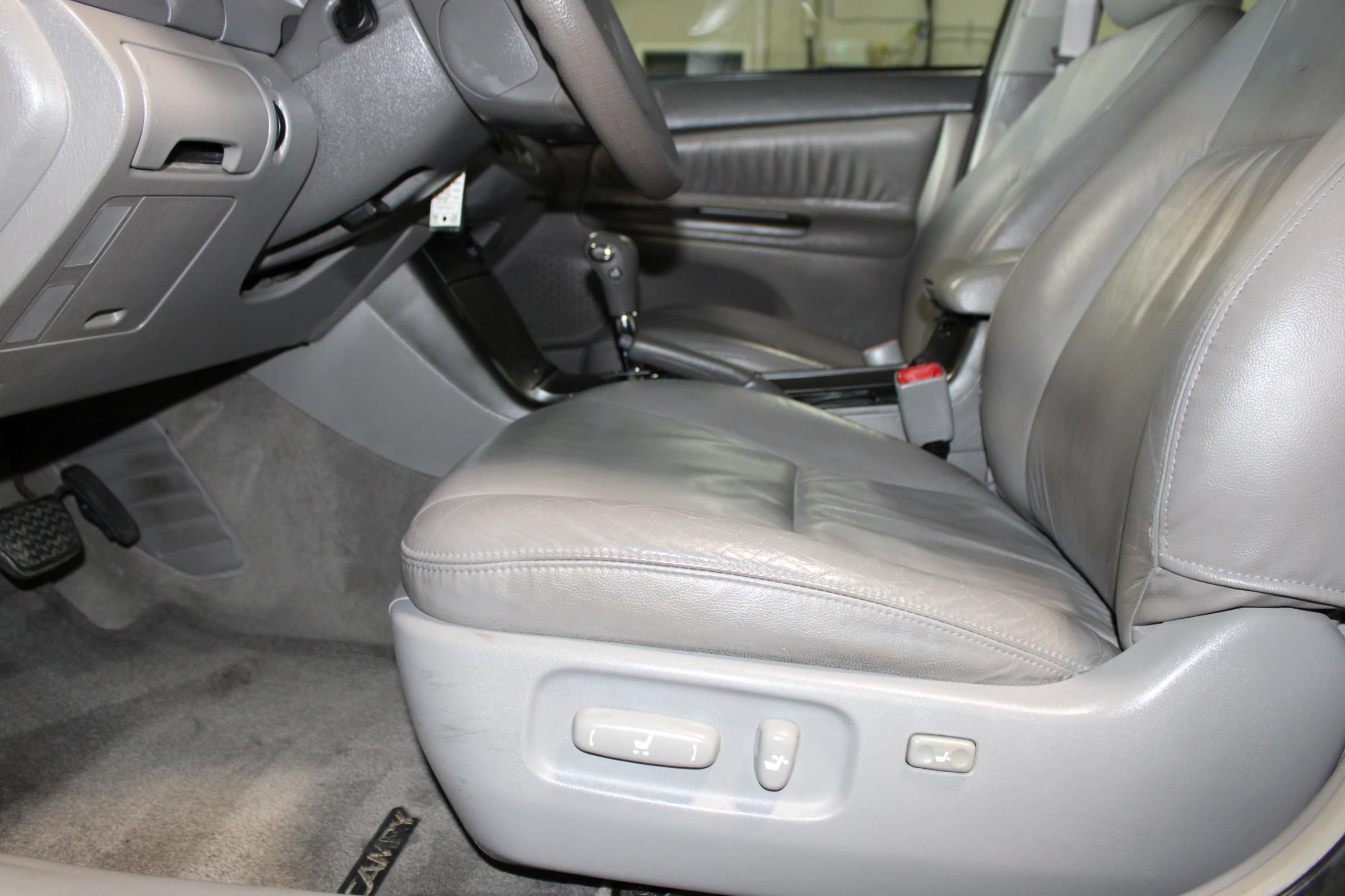 Used 2006 Toyota Camry LE FWD image 21