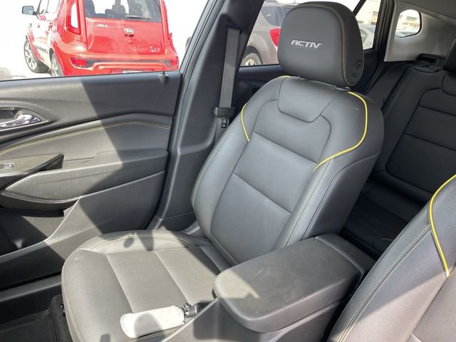 Used 2024 Chevrolet Trax ACTIV w/ Sunroof Package image 23
