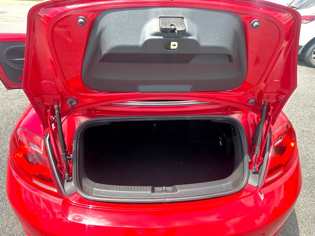Used 2014 Volkswagen Beetle 1.8T image 34