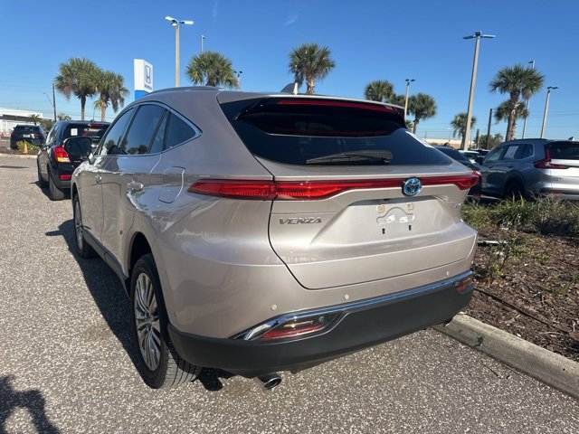 Used 2024 Toyota Venza Limited image 35