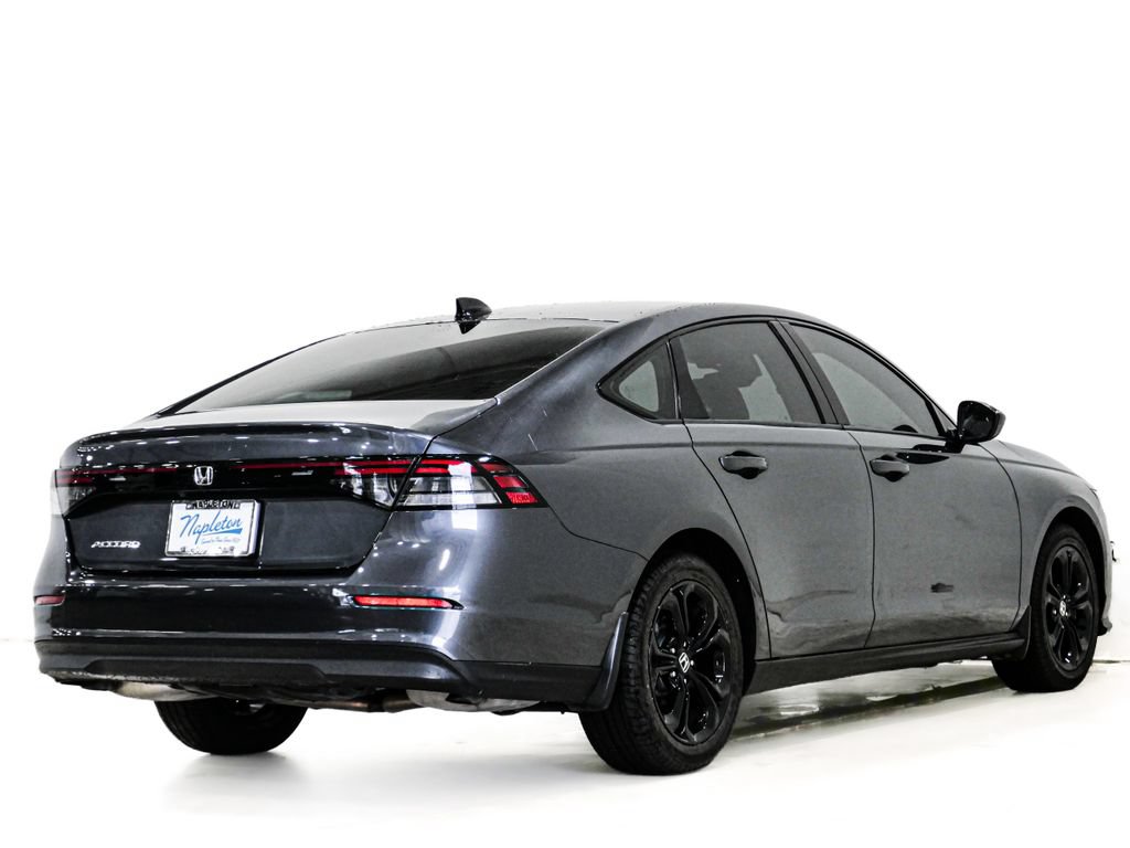 Used 2025 Honda Accord SE image 7
