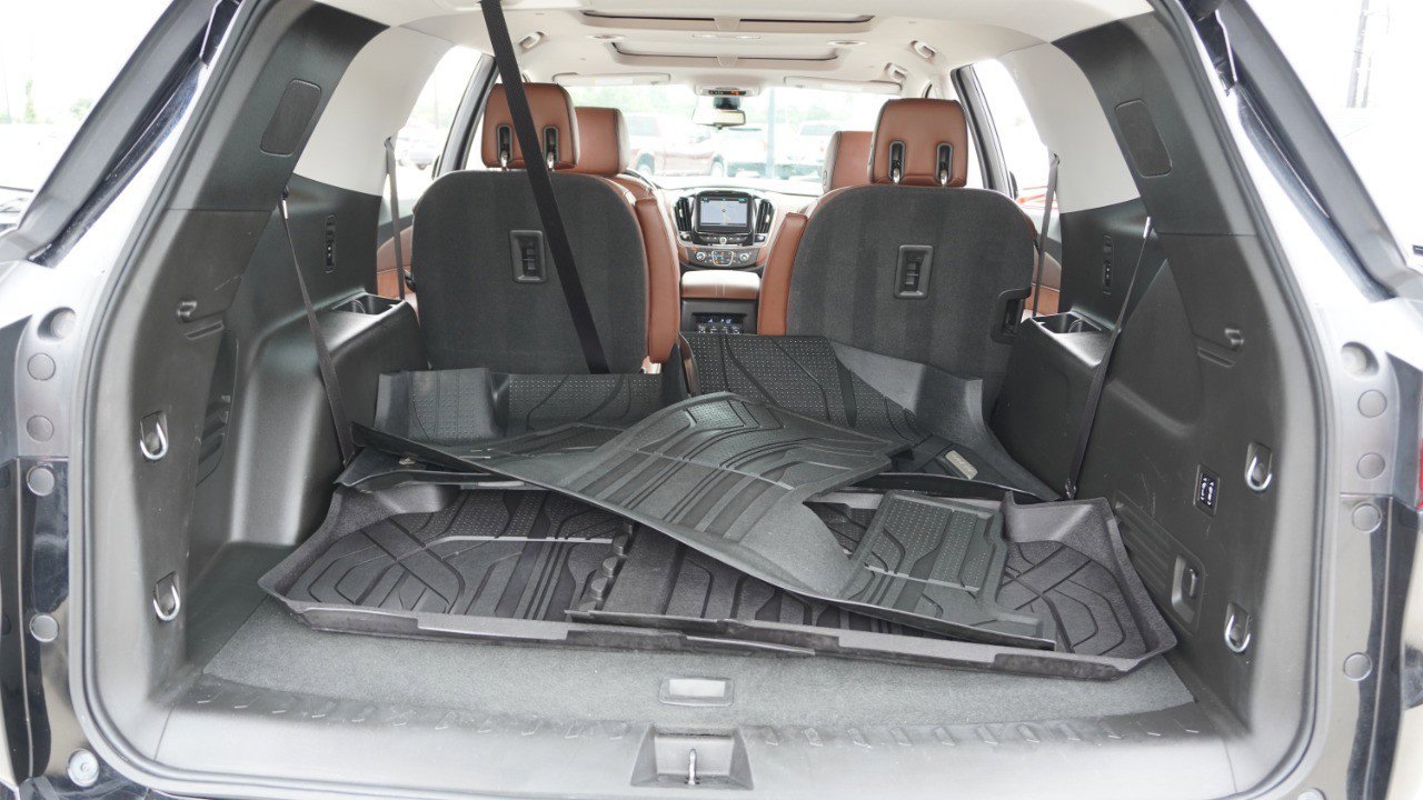 Used 2018 Chevrolet Traverse High Country w/ LPO, Floor Liner Package AWD/4WD image 39