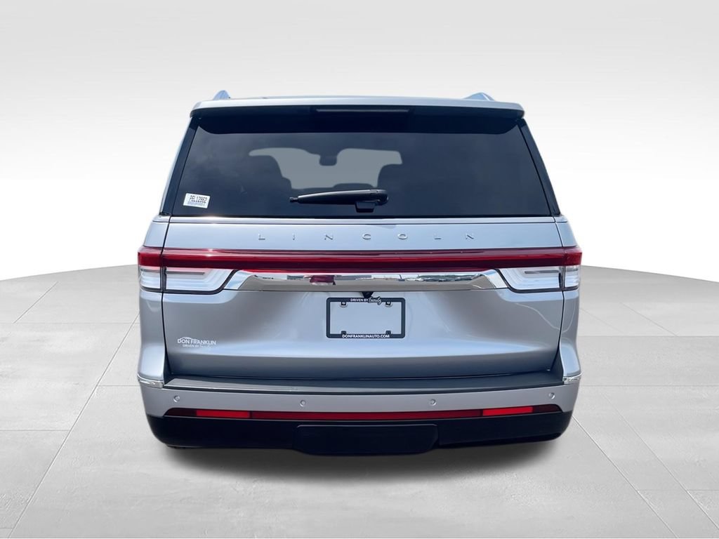 Used 2023 Lincoln Navigator Reserve AWD/4WD image 7