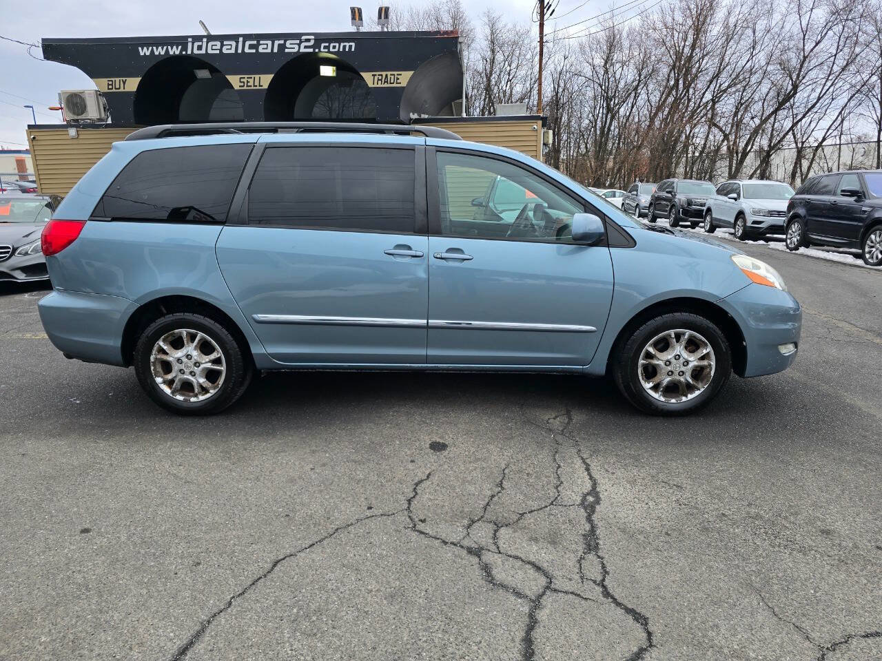Used 2006 Toyota Sienna XLE Limited AWD/4WD image 2