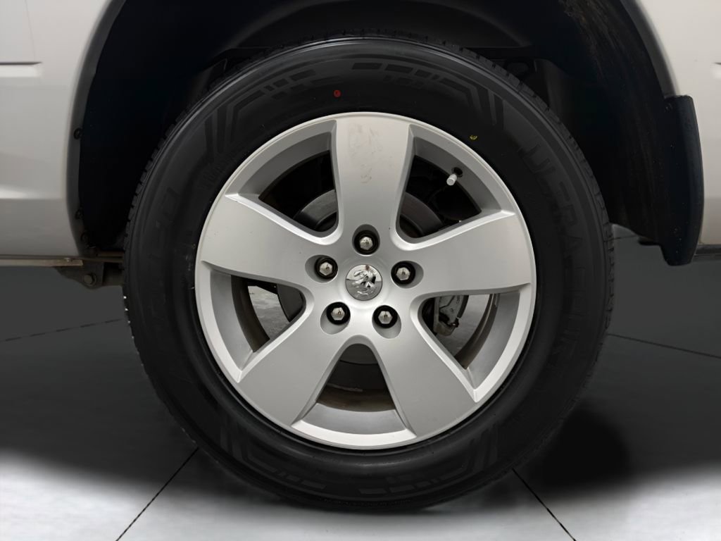 Used 2012 RAM 1500 Express RWD image 21
