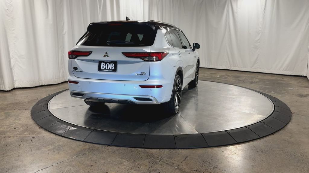 Used 2023 Mitsubishi Outlander SEL image 9