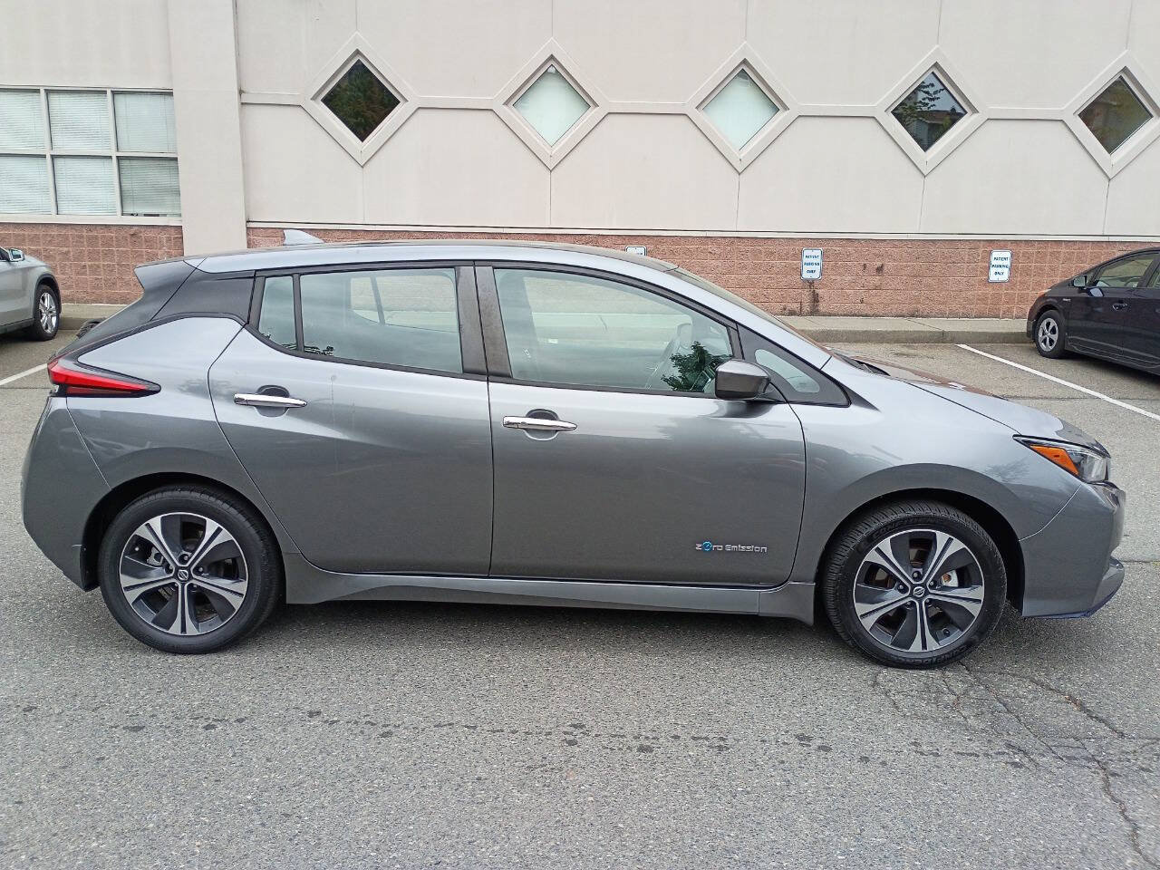 Used 2019 Nissan Leaf SV Plus w/ SV All Weather Package FWD image 10