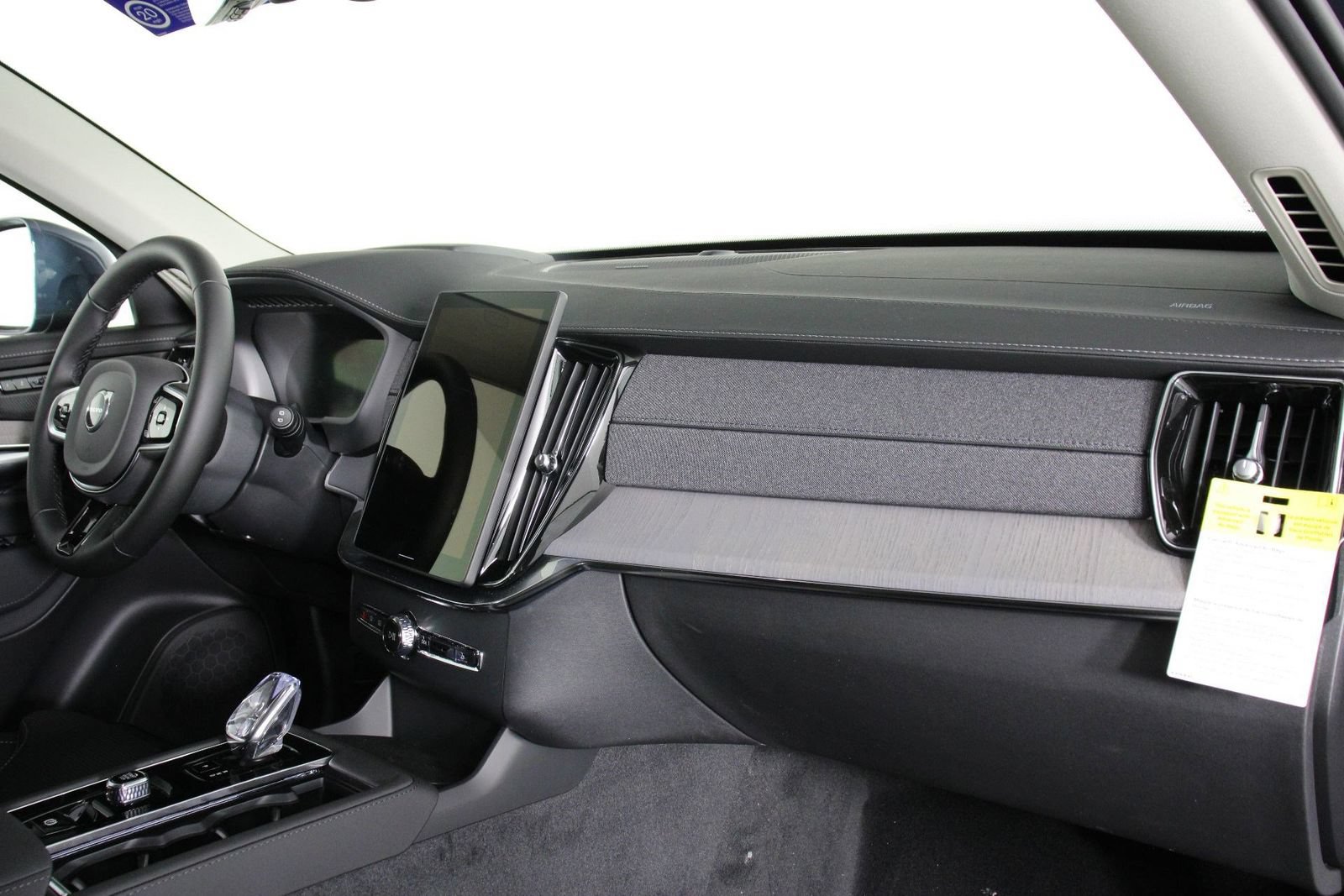 New 2026 Volvo XC90 B6 Ultra w/ Protection Package AWD/4WD image 9