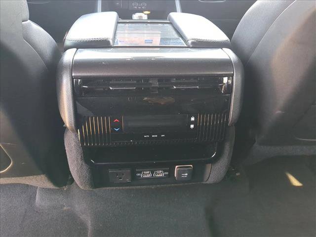 Used 2022 Jeep Wagoneer Series I image 17