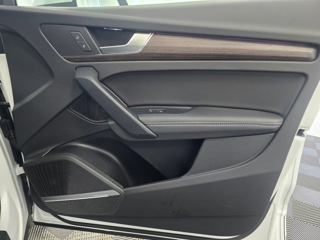 Certified 2025 Audi Q5 2.0T Premium Plus image 27
