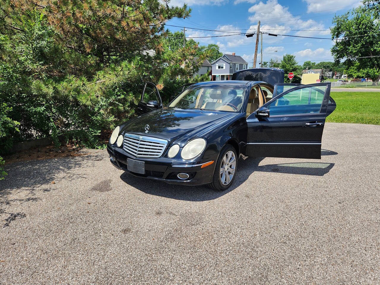 Used 2009 Mercedes-Benz E 350 4MATIC Sedan image 22