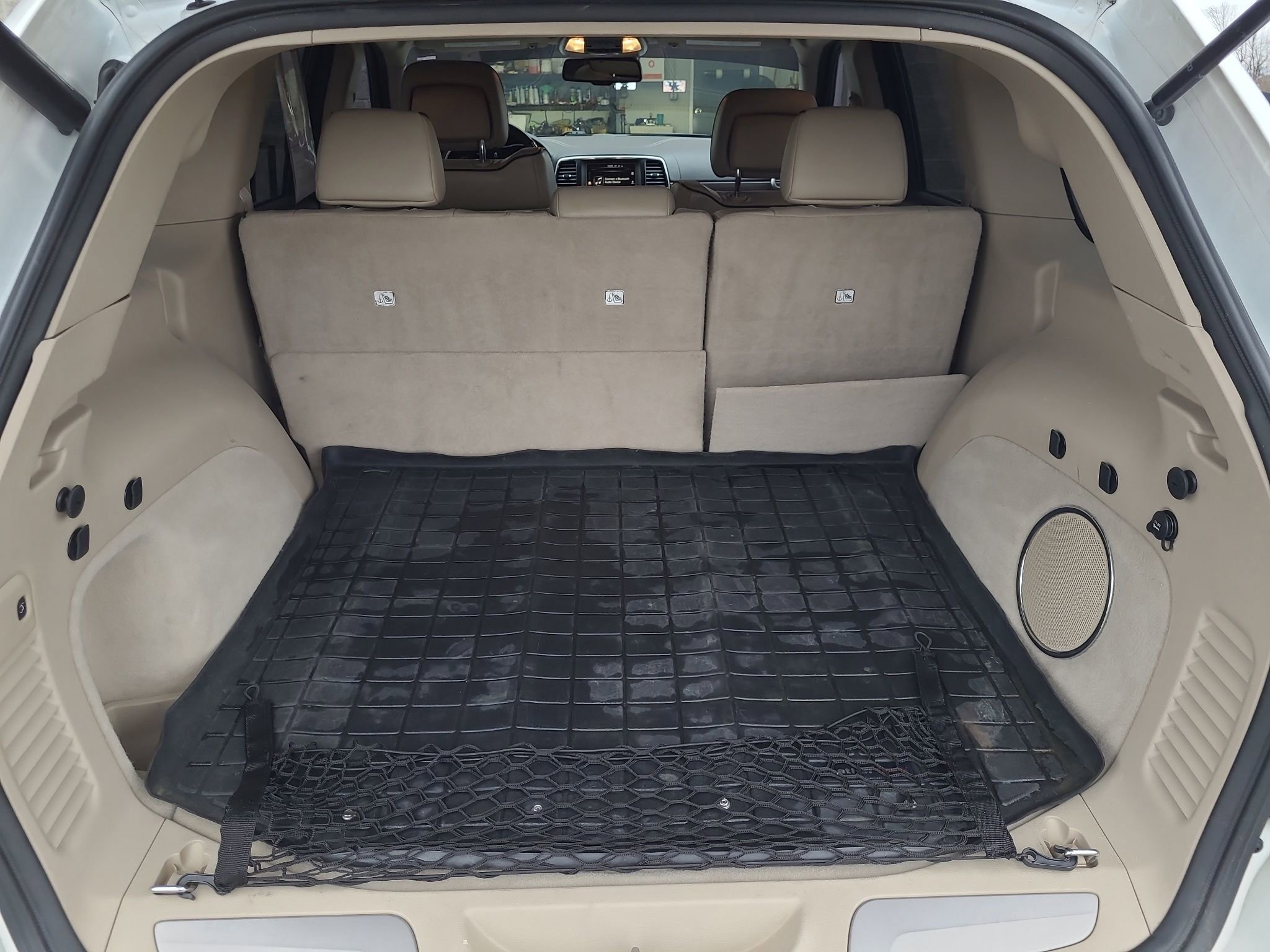 Used 2015 Jeep Grand Cherokee Overland w/ Advanced Technology Group image 27