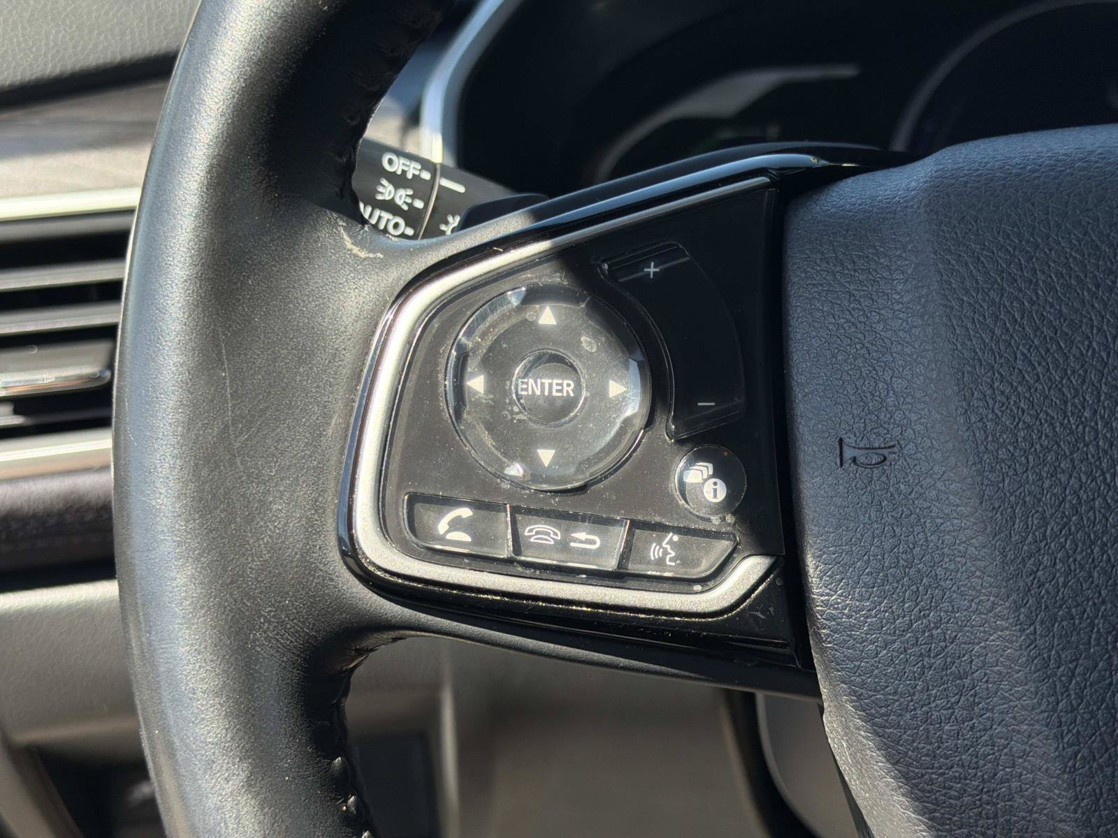 Used 2021 Honda Clarity Touring image 9