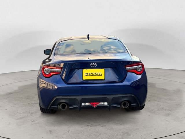 Used 2018 Toyota 86 image 4