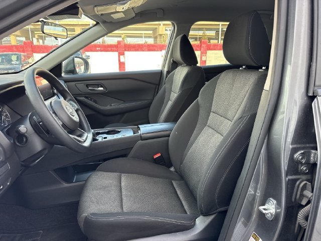 Used 2024 Nissan Rogue SV FWD image 24