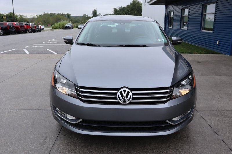Used 2015 Volkswagen Passat 1.8T SE FWD image 4
