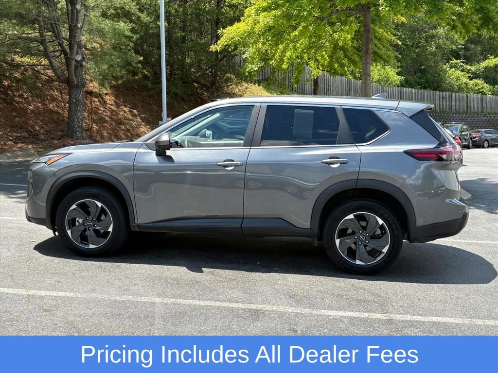 Used 2025 Nissan Rogue SV AWD/4WD image 5