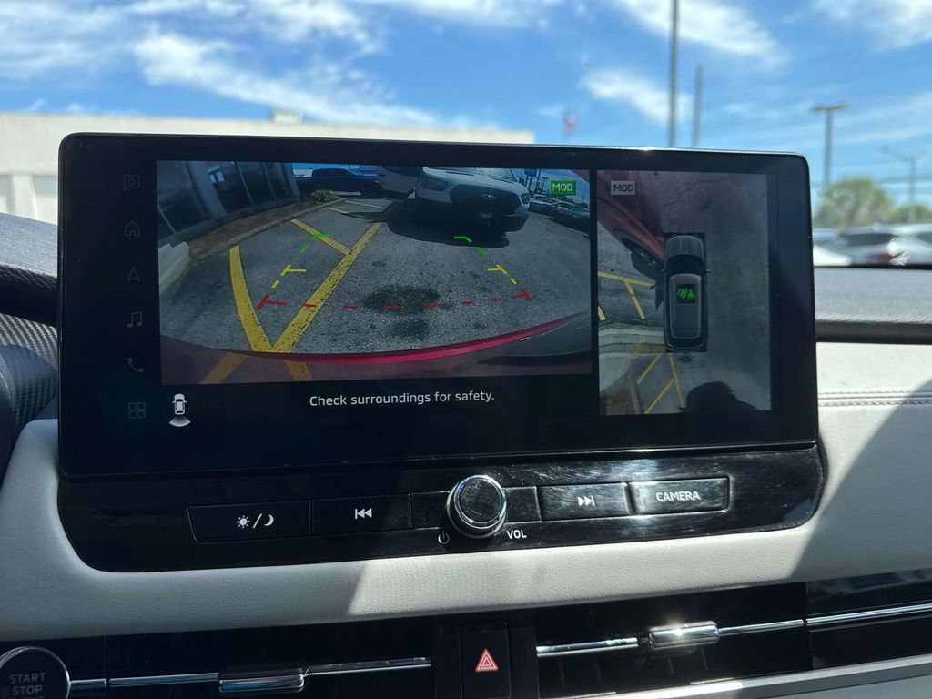 Used 2025 Mitsubishi Outlander SE image 27