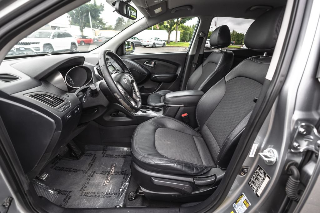 Used 2011 Hyundai Tucson GLS FWD image 14