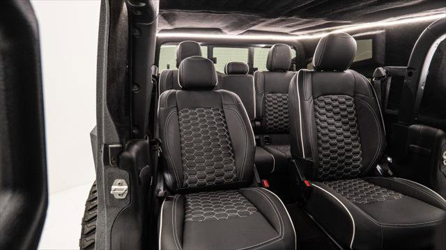 Used 2025 Jeep Gladiator Sport image 15