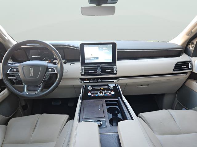 Used 2021 Lincoln Navigator Reserve w/ Luxury Package AWD/4WD image 9
